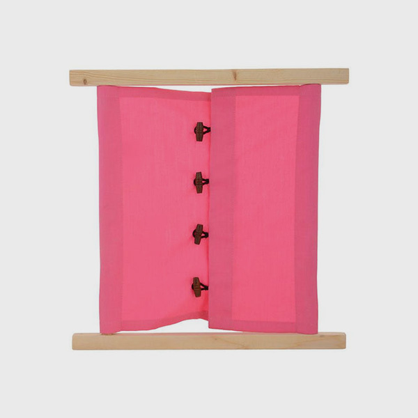 Dressing Frame – Wooden Buttons & Elastic